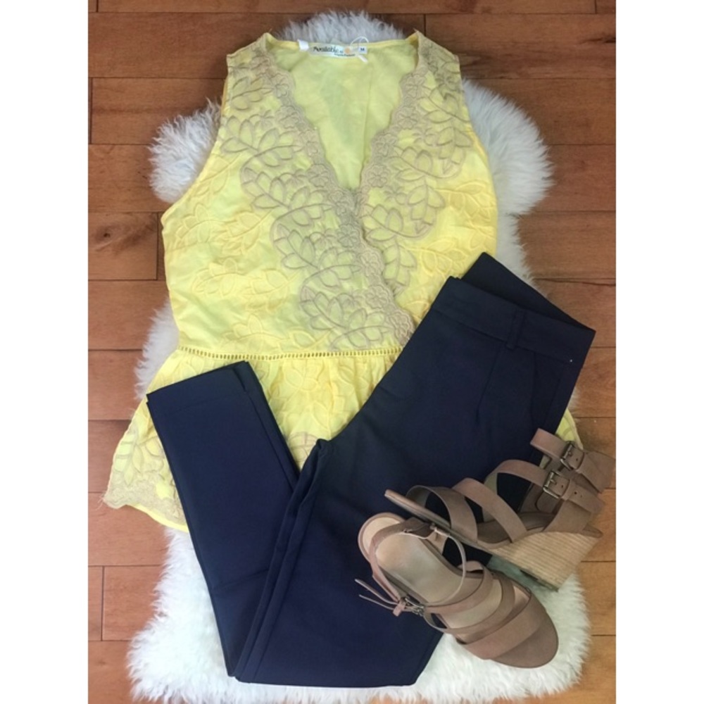 Yellow summer blouse with floral detail - Picture 2 of 4